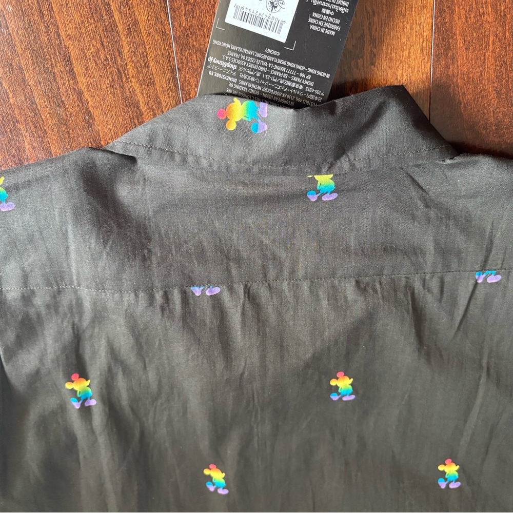Disney Pride Collection, short sleeve, button up shirt, new with tag, Size XL - Picture 11 of 11